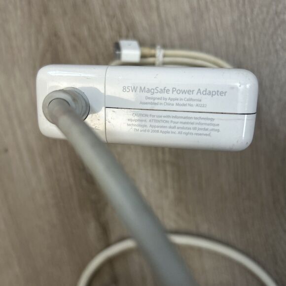 Apple MagSafe 85W AC Adapter Macbook Pro 13" 15" 2009-11 Genuine Laptop Charger - Picture 2 of 5